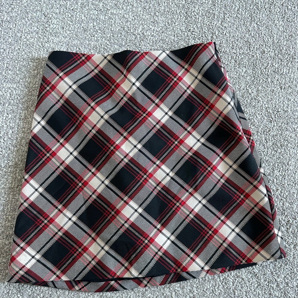 H&M Plaid Women's Skirt - Red and Black